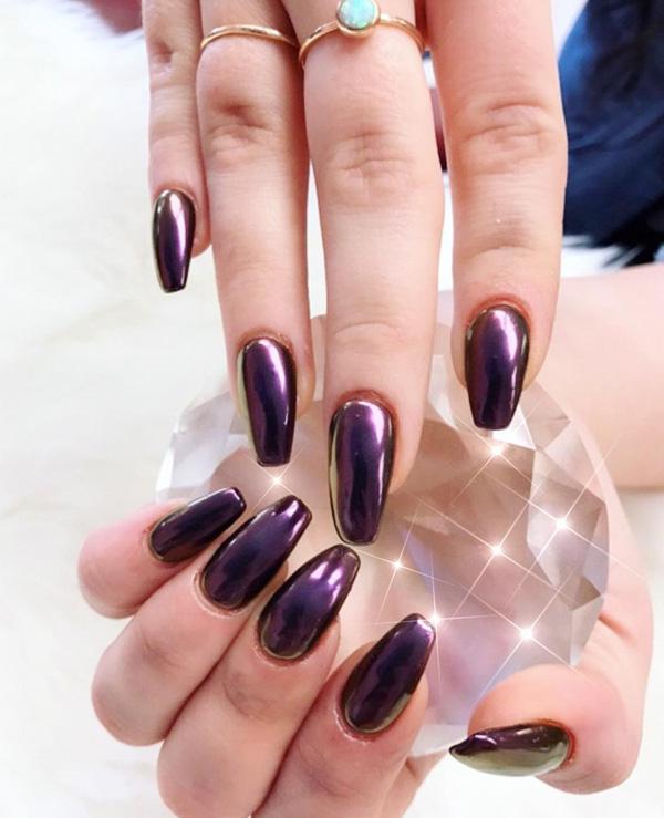 55+ Creative and Chic Chrome Nail Art Ideas