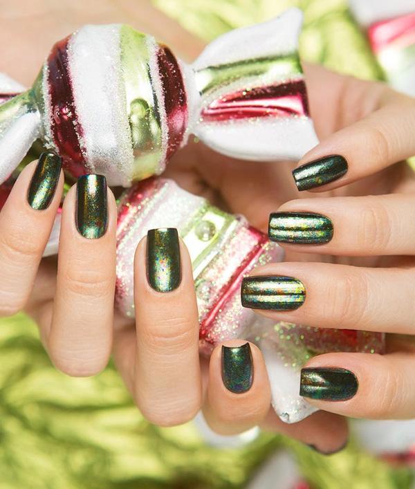 55+ Creative and Chic Chrome Nail Art Ideas