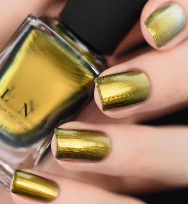 55+ Creative and Chic Chrome Nail Art Ideas