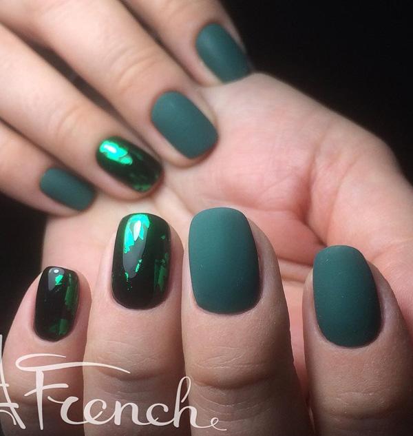 55+ Creative and Chic Chrome Nail Art Ideas