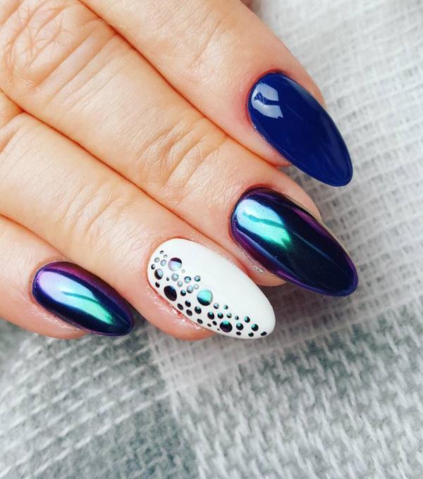 55+ Creative and Chic Chrome Nail Art Ideas