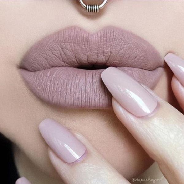 30 Matching nails and lipstick makeups