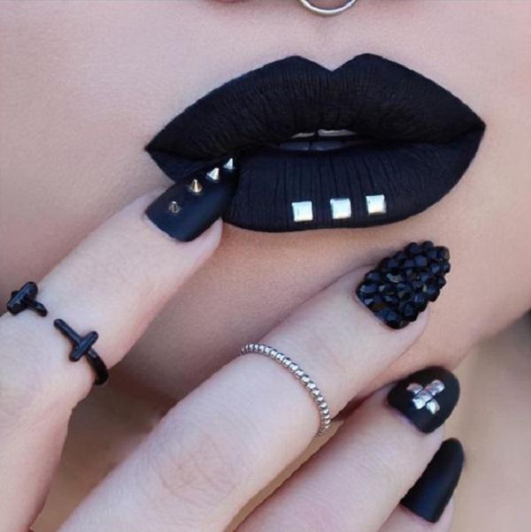 30 Matching nails and lipstick makeups