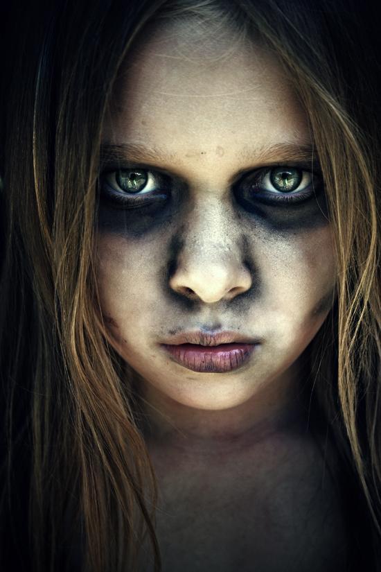 Eye-catching Portraits by Caitlin Worthington