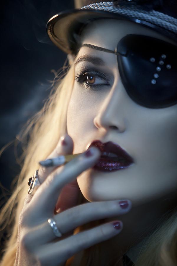 Steampunk Fashion by Rebeca Saray