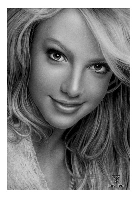 Pencil Drawings by Tuna Ferit Hidayetoğlu