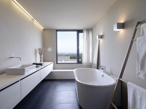 30 Elegant Bathroom Designs
