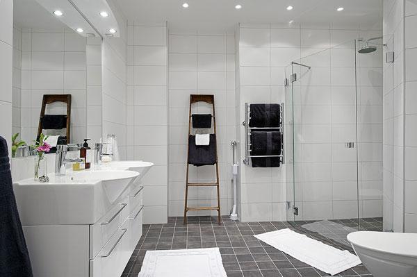 A Spacious Scandinavian Apartment