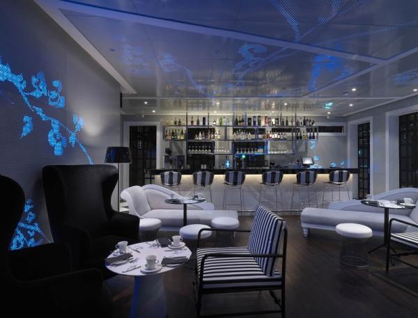 The Club Hotel