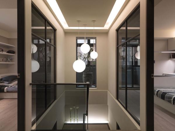 Elegant Interior Design of A Multilevel Apartment