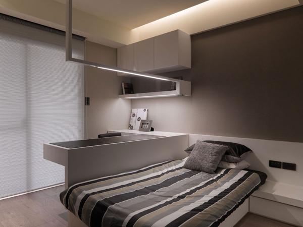 Elegant Interior Design of A Multilevel Apartment
