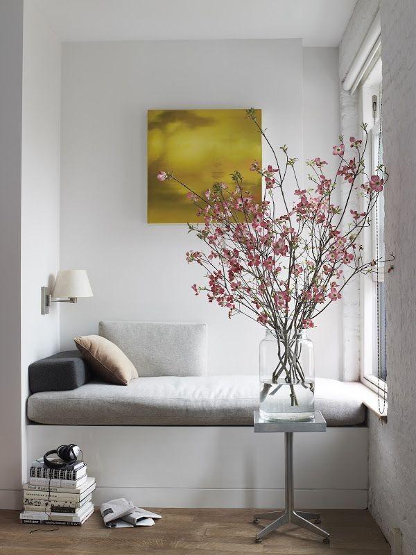 35 Vases and flowers living room ideas