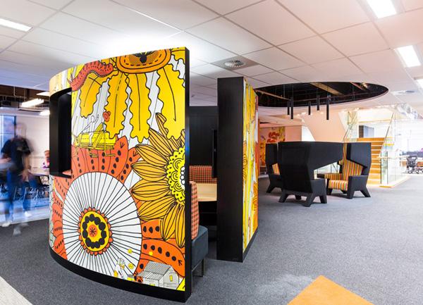 20 inspirational Office Decor Designs