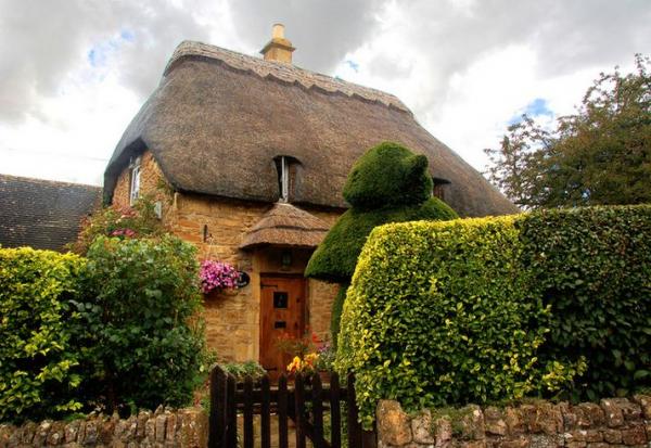 Thatched Houses England
