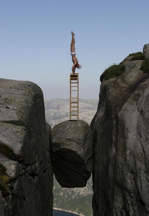 Astonishing Photos Demonstrating Art of Balance