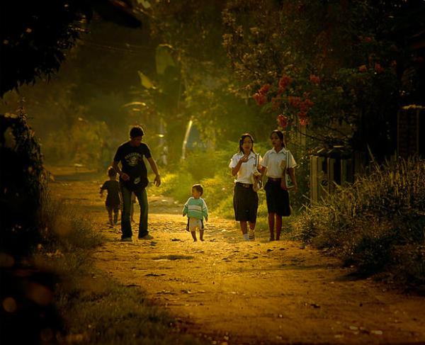 Indonesian Country Life by Teuku Jody Zulkarnaen