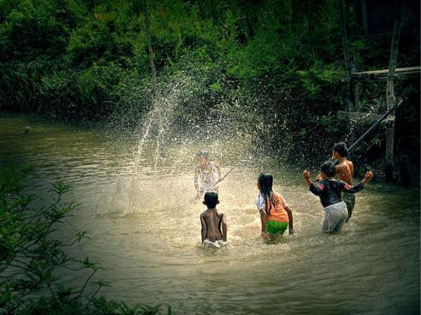 Indonesian Country Life by Teuku Jody Zulkarnaen