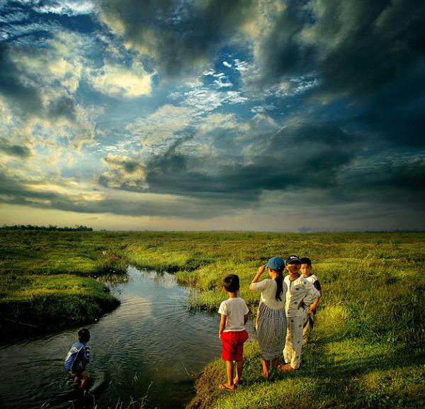 Indonesian Country Life by Teuku Jody Zulkarnaen