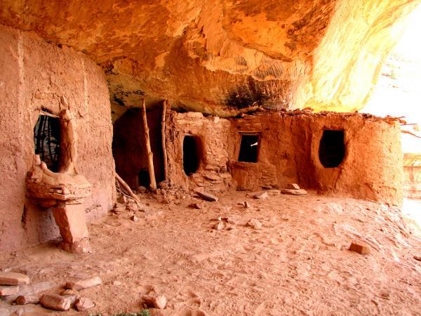 Anasazi Ruins by Rick Schafer