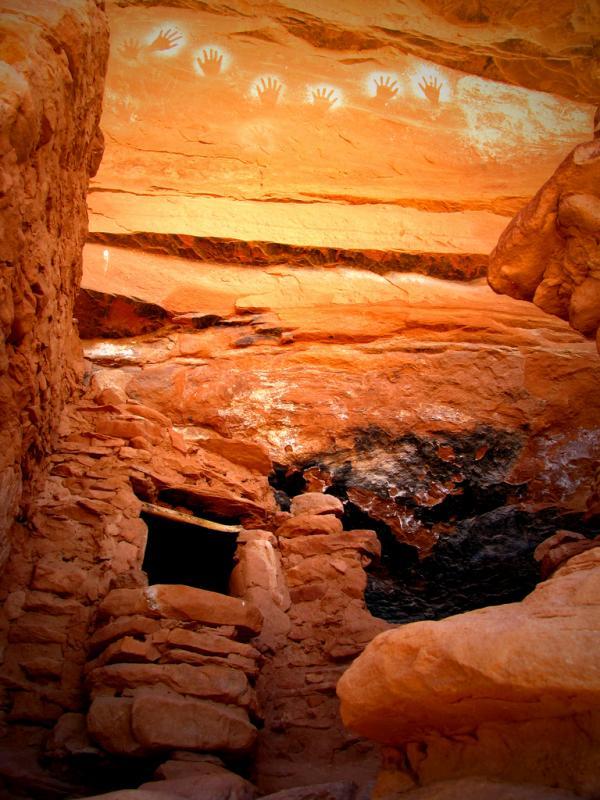 Anasazi Ruins by Rick Schafer