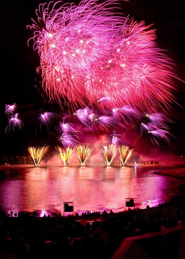 40 Spectacular Fireworks Photography