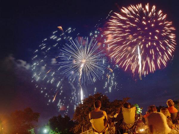 40 Spectacular Fireworks Photography