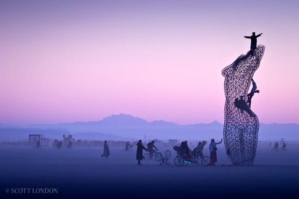 Burning Man : Photography by Scott London
