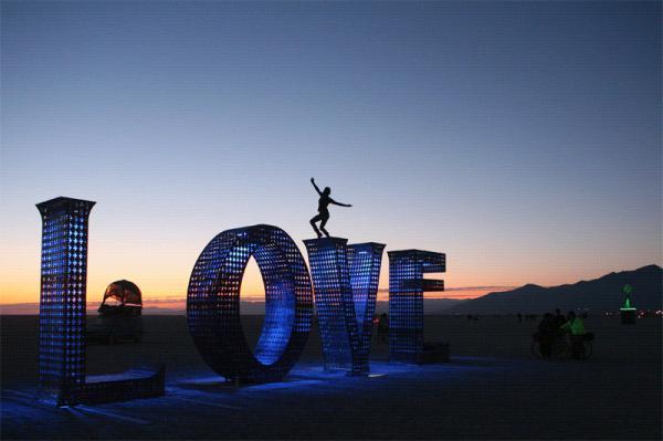 Burning Man : Photography by Scott London