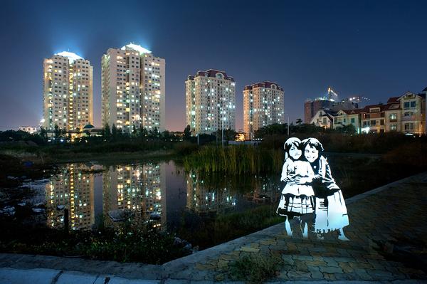 Enlightened Souls - Lightpainting by Fabrice Wittner