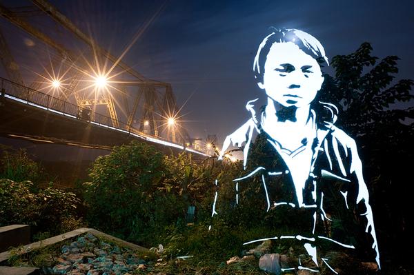 Enlightened Souls - Lightpainting by Fabrice Wittner