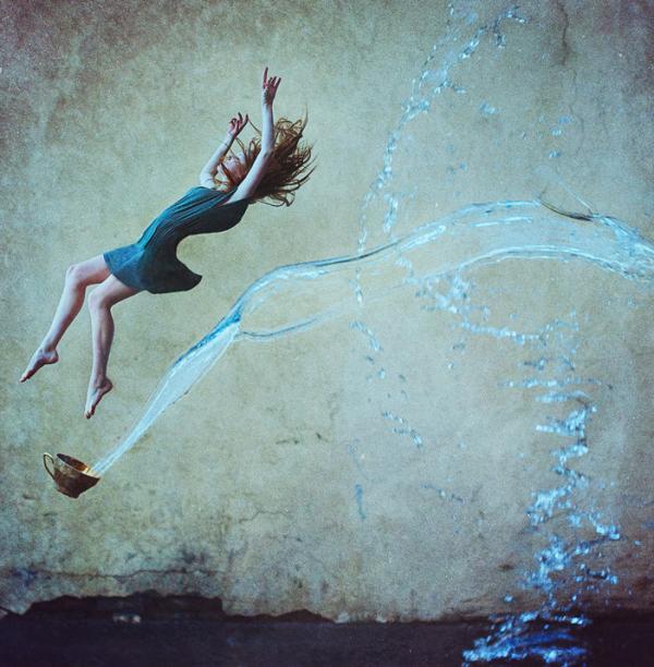 Photography by Tertius Alio
