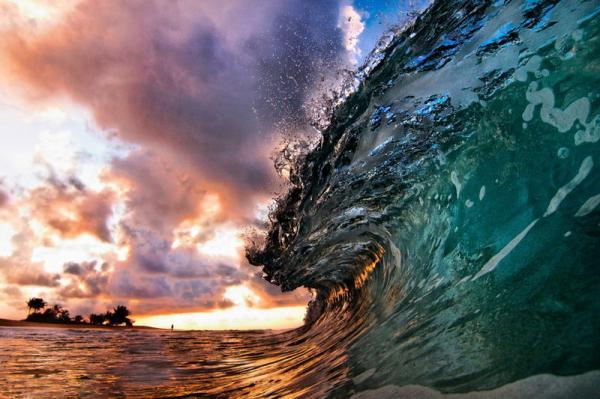 Incredible Hawaii Waves Photography
