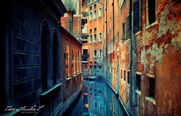 Photography by Isac Goulart