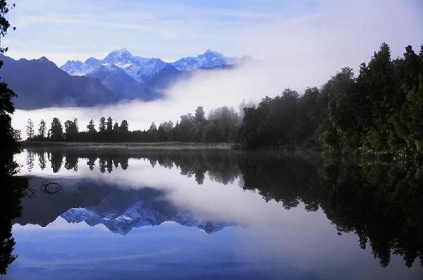 Beautiful Reflection Shots in Lake Matheson