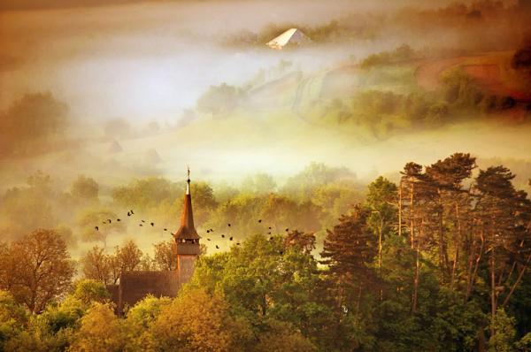 Cloudy mountains by Cornel Pufan