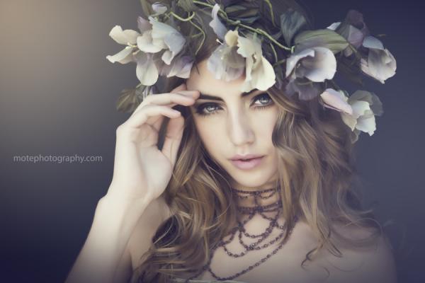Portrait Photography by Mote Tanabodee