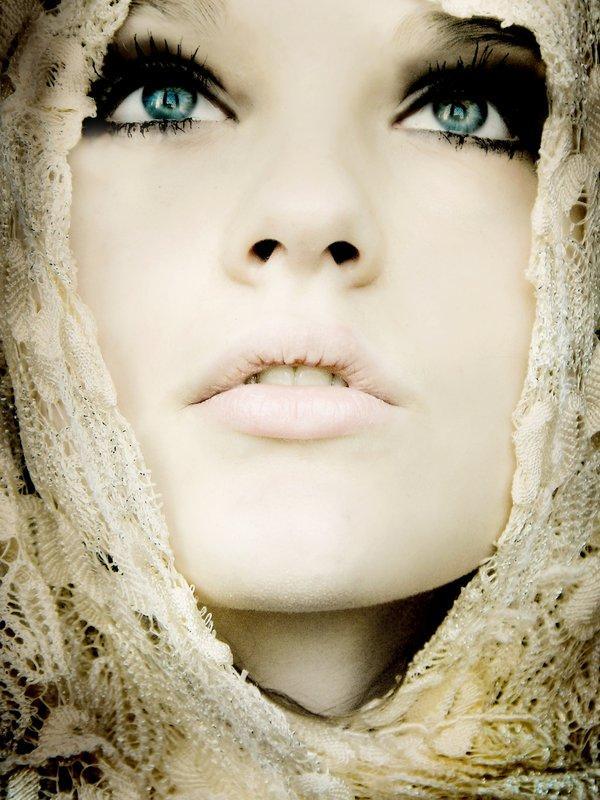 Beautiful Portraits by Anni Suvi