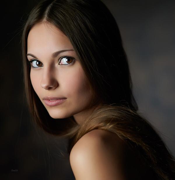 Gorgeous Portraits by Mikhail Grafik