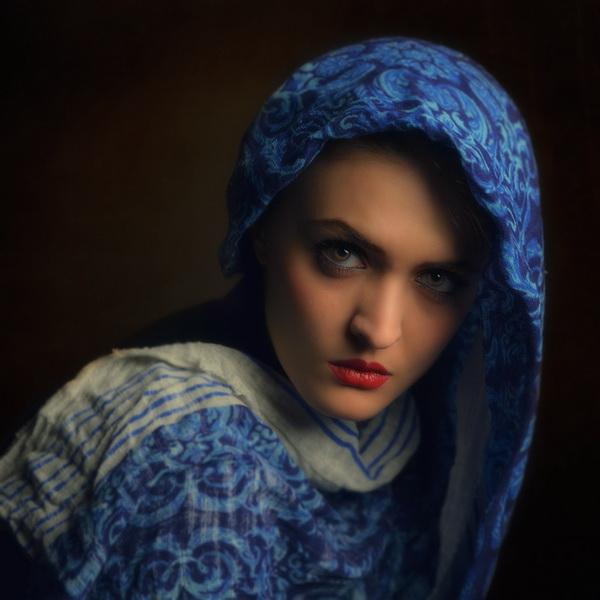 Portrait photography by Alexandra Fira