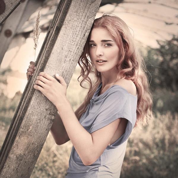 Portrait Photography by Aria Baró