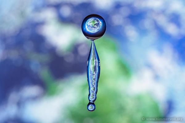 Incredible Water Drops Photos by Daniel Nimmervoll