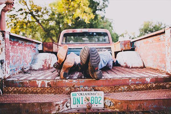 30 Engagement Photo Ideas