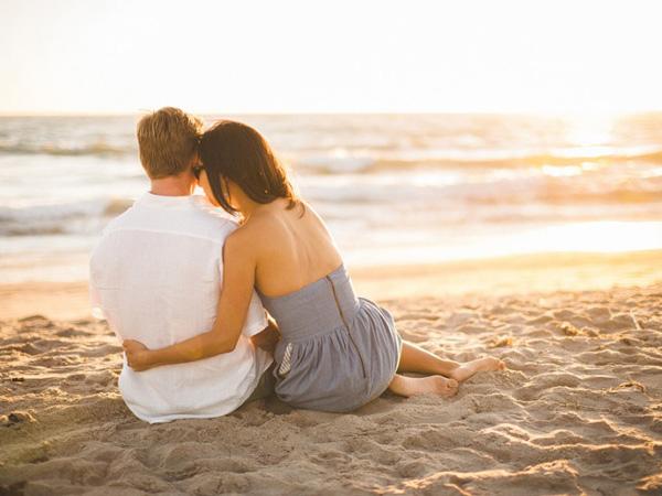 30 Engagement Photo Ideas