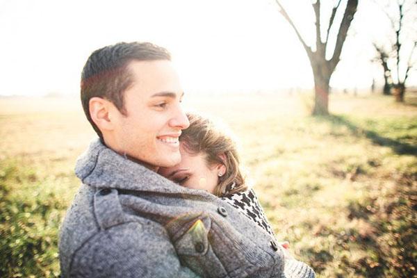 30 Engagement Photo Ideas