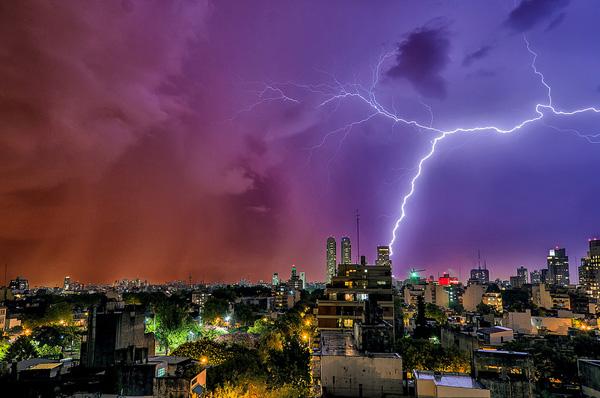 Cityscape Photos by Manuel Savariz Santos