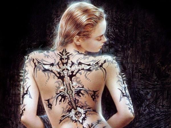 Dark Fantasy Paintings by Luis Royo
