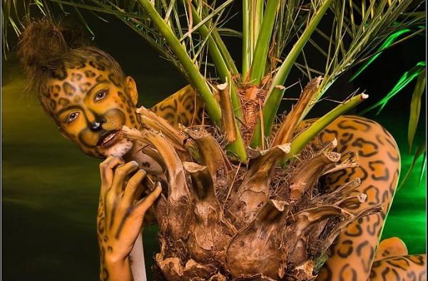 Body paintings by Nadja Hluchovsky