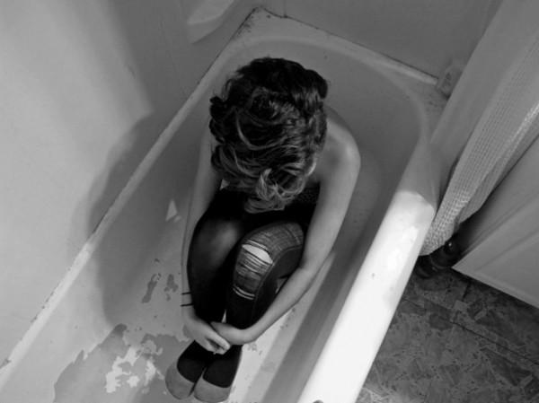 30 Beautiful Sad Pictures