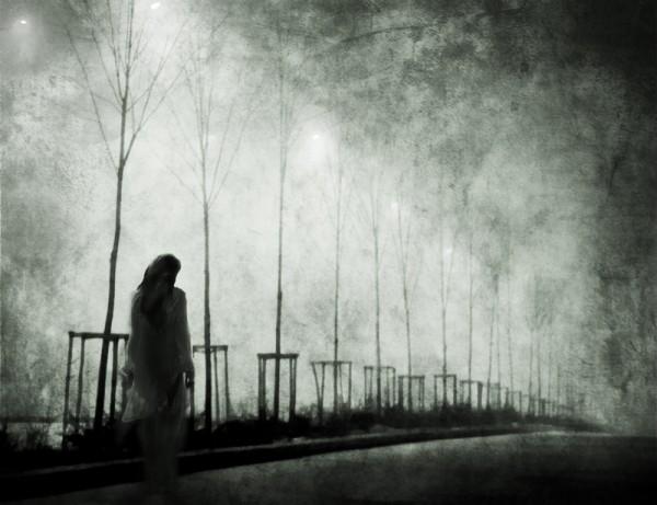 30 Beautiful Sad Pictures