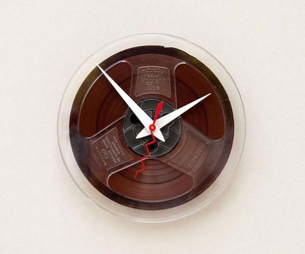 20 Inspirational Wall Clocks